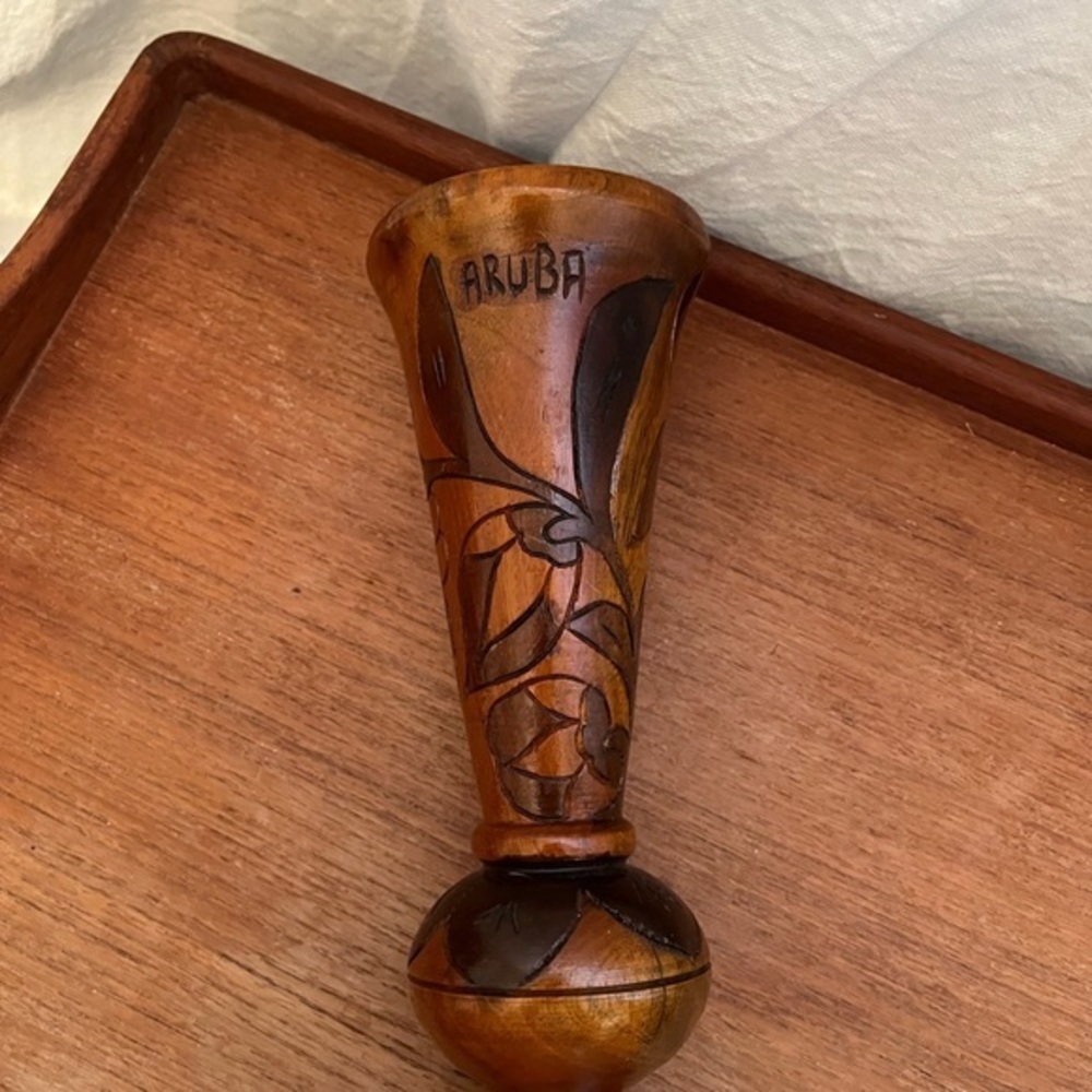 Carved wooden vintage vase - Picture 3 of 5